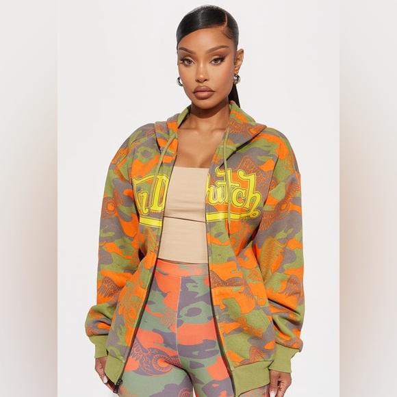 Von Dutch Tops - Von Dutch Camo Full-Zip Front Hoodie in the "Orange/Yellow" Color-way Sz L
NWT